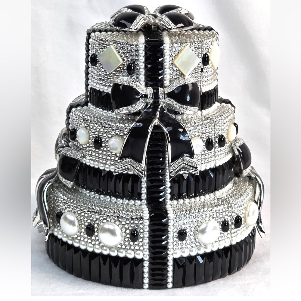 Judith Leiber TUXEDO BRIDEGROOM CAKE minaudière clutch